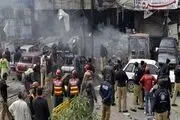 انفجار خودروی بمب گذاری شده در مرکز شهر لاهور پاکستان 