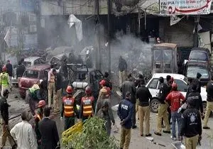  انفجار خودروی بمب گذاری شده در مرکز شهر لاهور پاکستان 