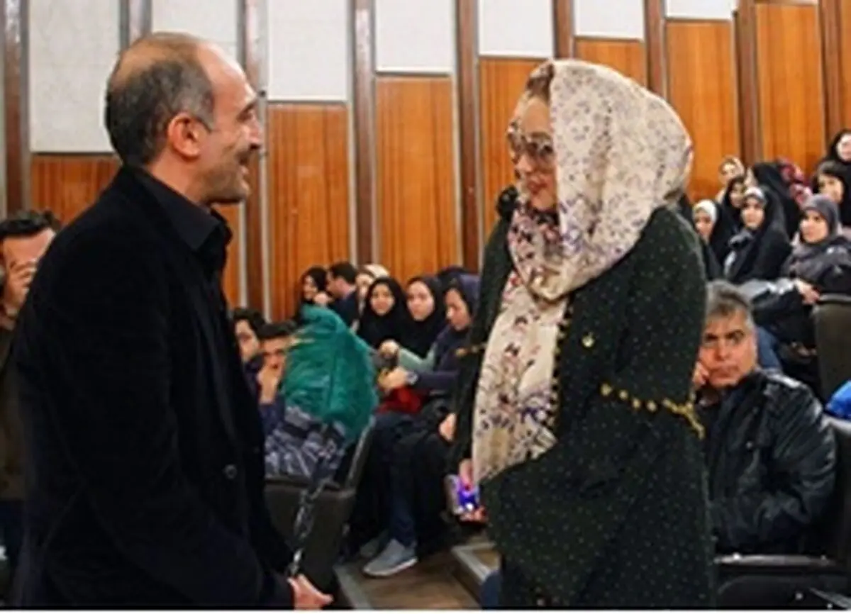 طرفداری "بهنوش بختیاری" از "حاتمی‌کیا" در اکران به وقت شام