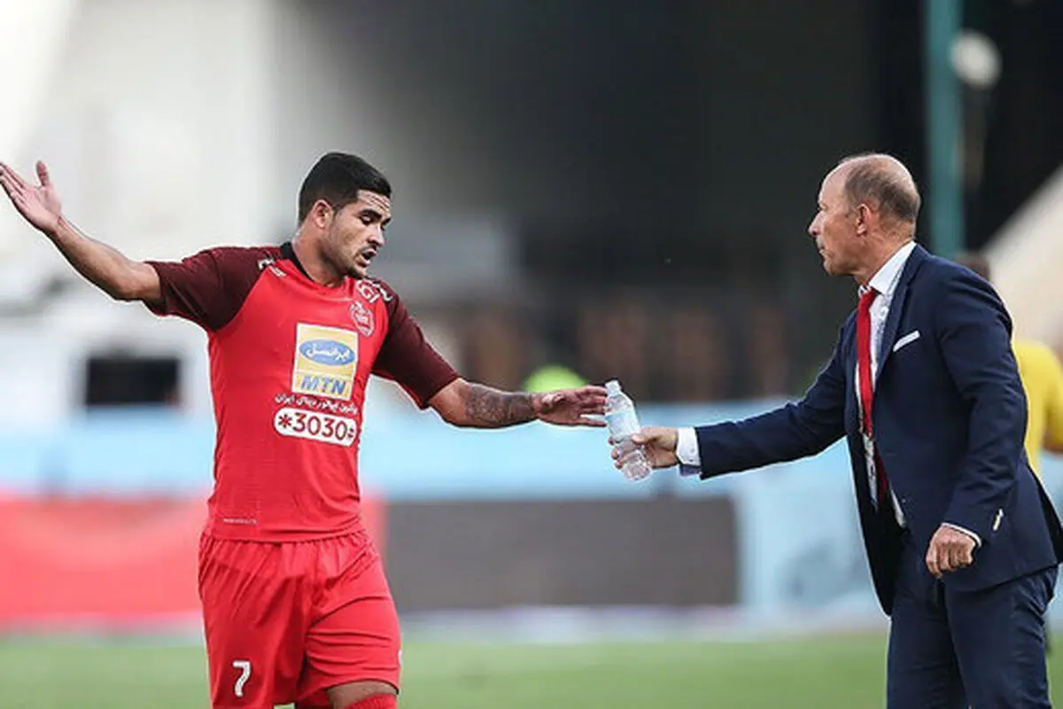 جونیور اصلا در سطح پرسپولیس نیست