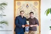 علیرضا دبیر به این فرد اعتماد کامل دارد