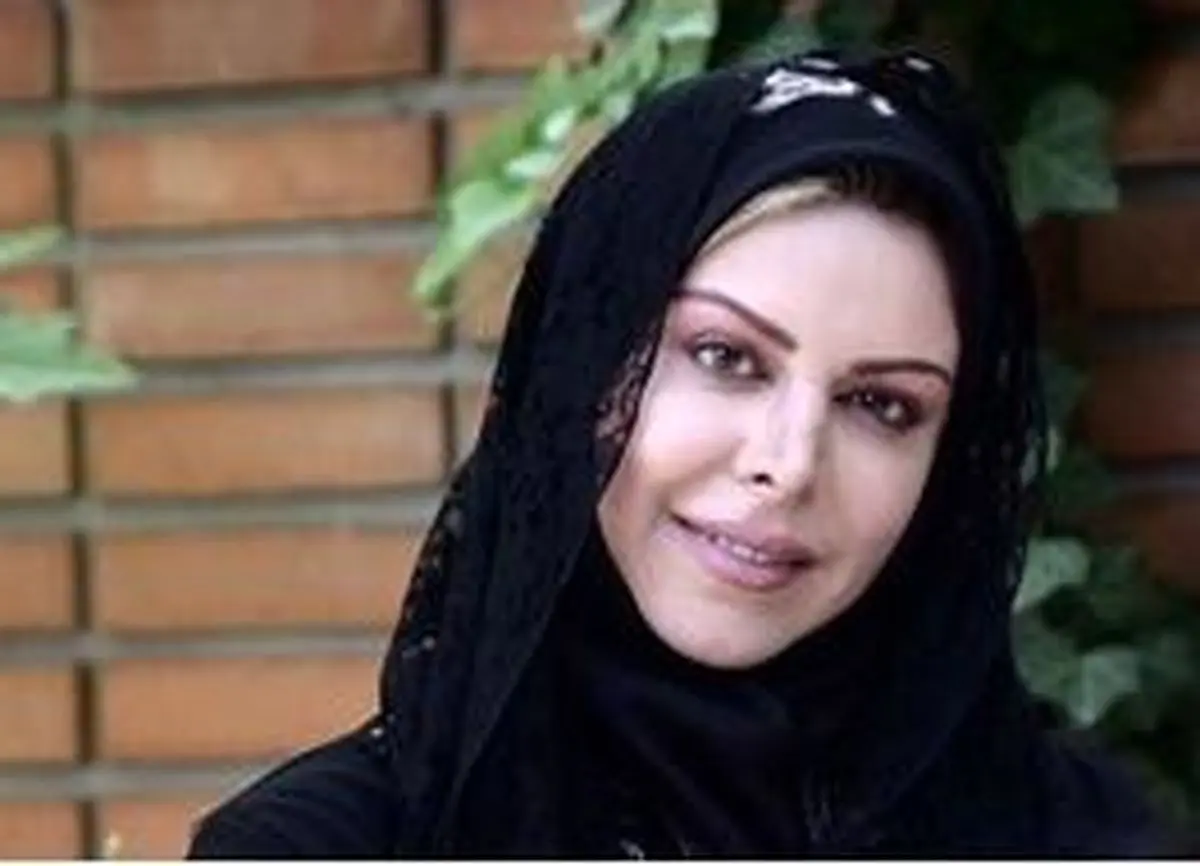 فلور نظری: نقشهایم را با جان و دل بازی میکنم