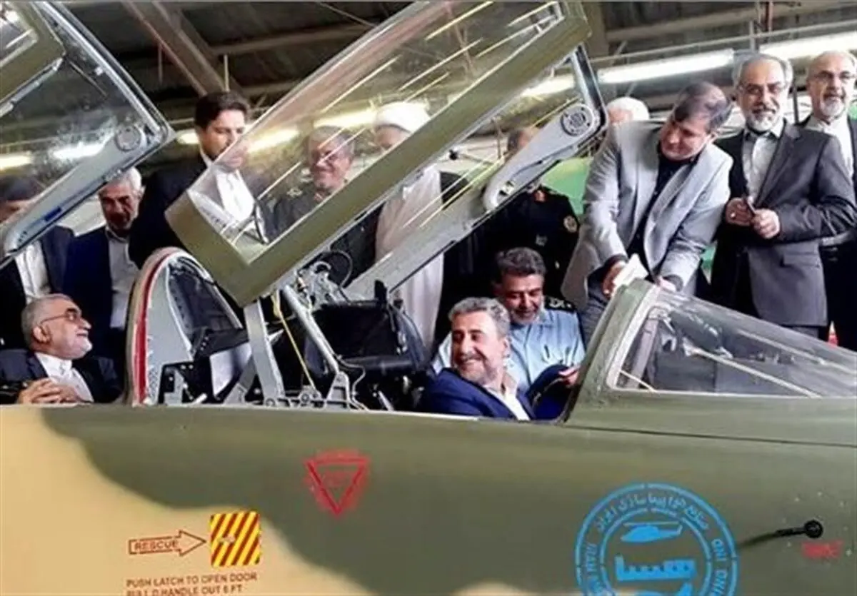 بازید رؤسای فعلی و سابق کمیسیون امنیت‌ملی از جنگنده "کوثر"+ عکس