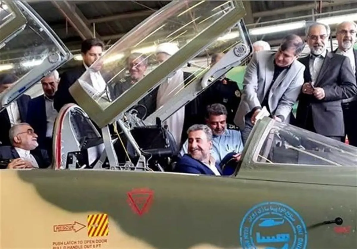 بازید رؤسای فعلی و سابق کمیسیون امنیتملی از جنگنده "کوثر"+ عکس