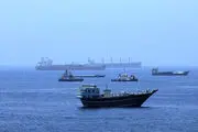 نفتکش ها در تنگه هرمز منتظر دریافت مجوز عبور از ایران