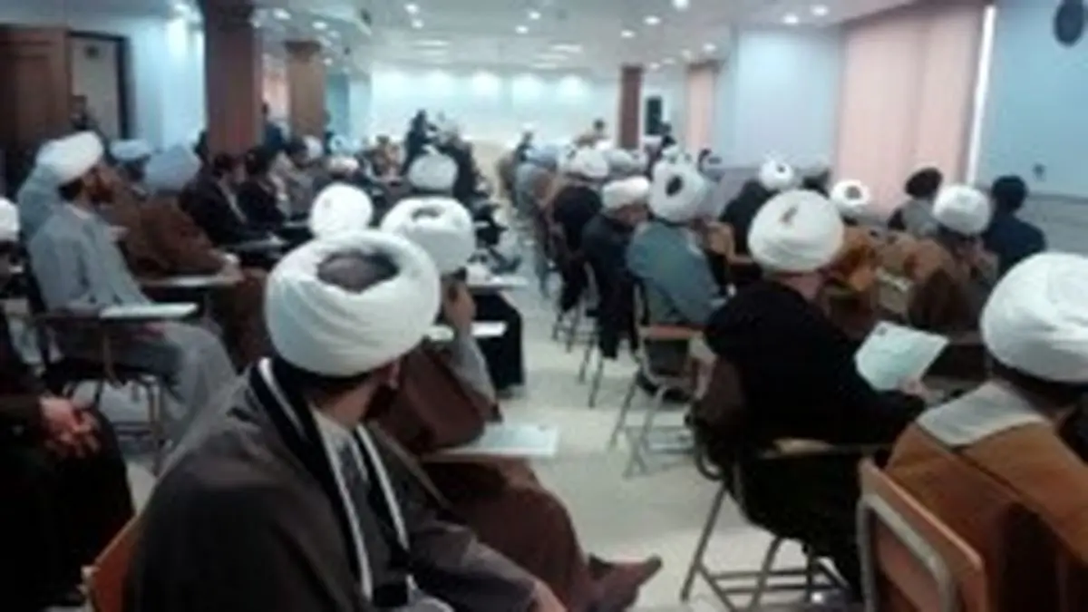 آزمون ورودی انتخابات مجلس خبرگان در قم 