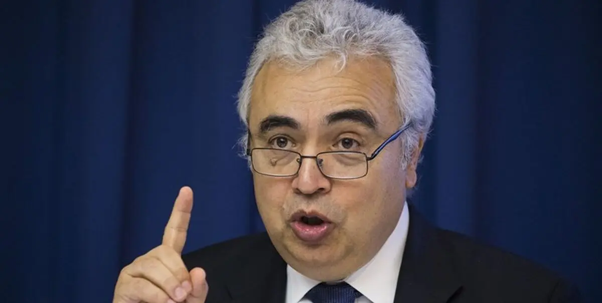 گرانی فتیح بیرول از کمبود نفت بازار پس از تحریم‌های ایران