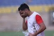 کمال در حال جا انداختن کتف دردسرساز+ عکس