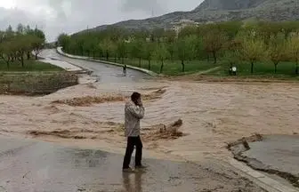 سیل امروز خرم آباد در پل جهادگران