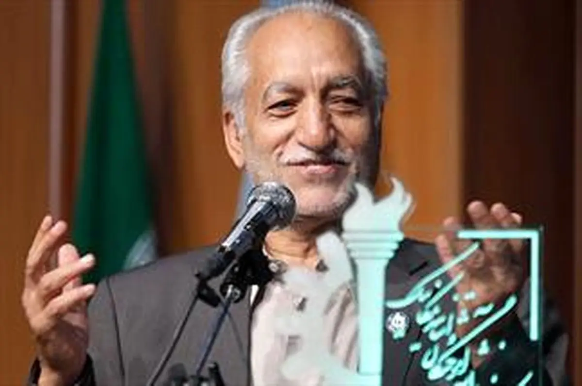 ماجرای سفرهای طولانی آقای رئیس به آمریکا/گرین کارت یا دیدار فرزند؟!