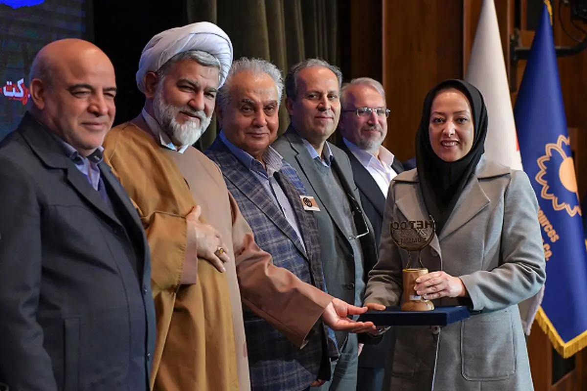 نشان طلایی تأثیرگذارترین و خلاقترین روابطعمومی به بانک پاسارگاد تعلق گرفت