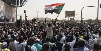 تجمع مردم سودان در اعتراض به دیدار «البرهان» با نتانیاهو