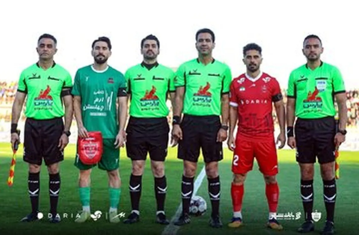 داور بازی پرسپولیس و شمس‌آذر مورد حمله قرار گرفتند+ فیلم