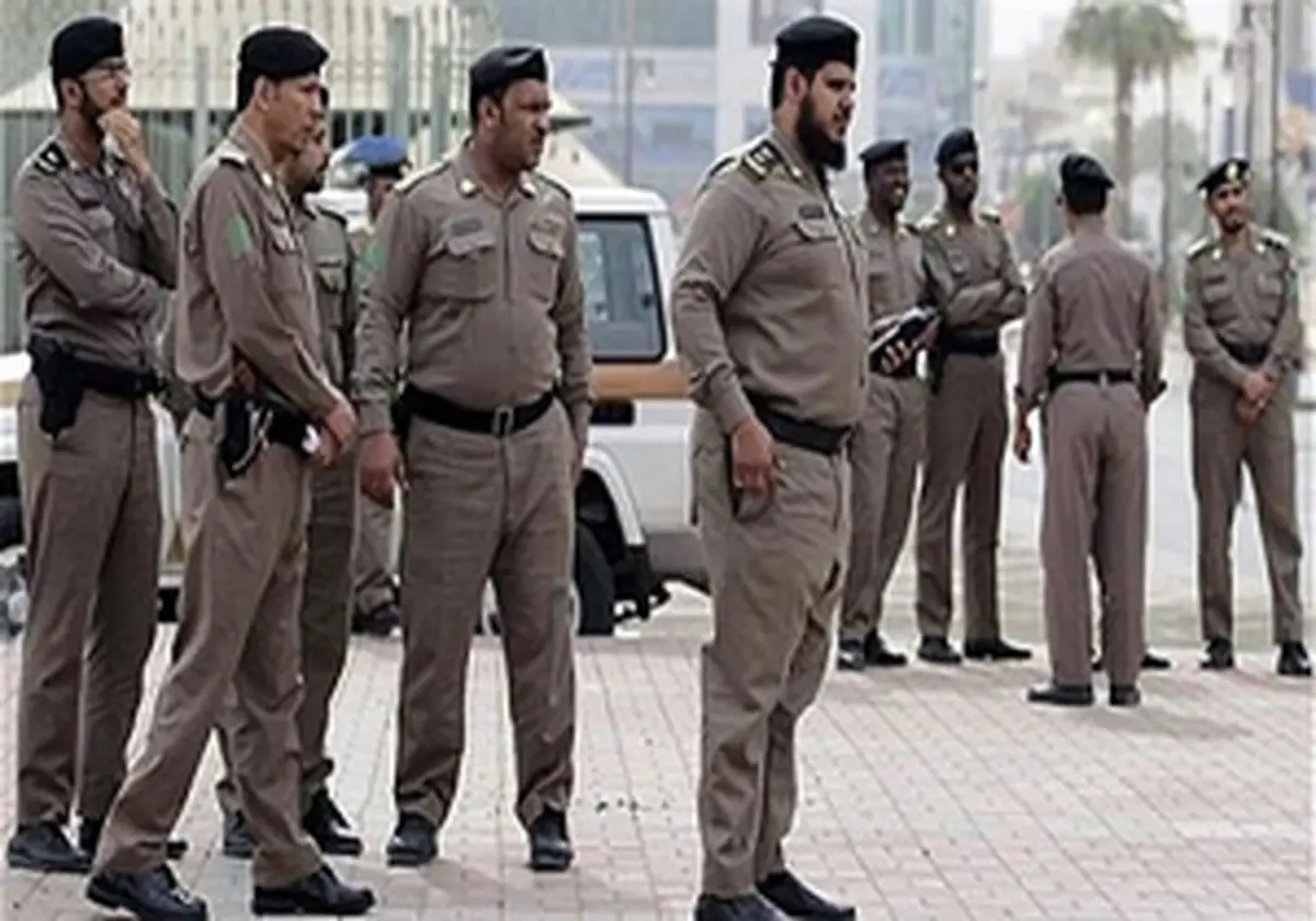 نظامیان سعودی به منازل فعالان در شهر شیعهنشین القطیف حمله کردند