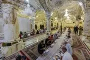 حضور زوار اربعین در صحن حضرت زهرا (س) /تصاویر
