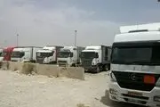 اعتصاب صدها کارگر بازارچه مرزی مهران را مختل کرد+تصاویر