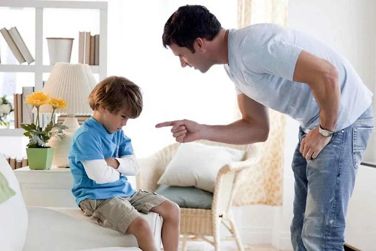 ردّ پای کودکی فرد در دست به زن داشتن او در بزرگسالی