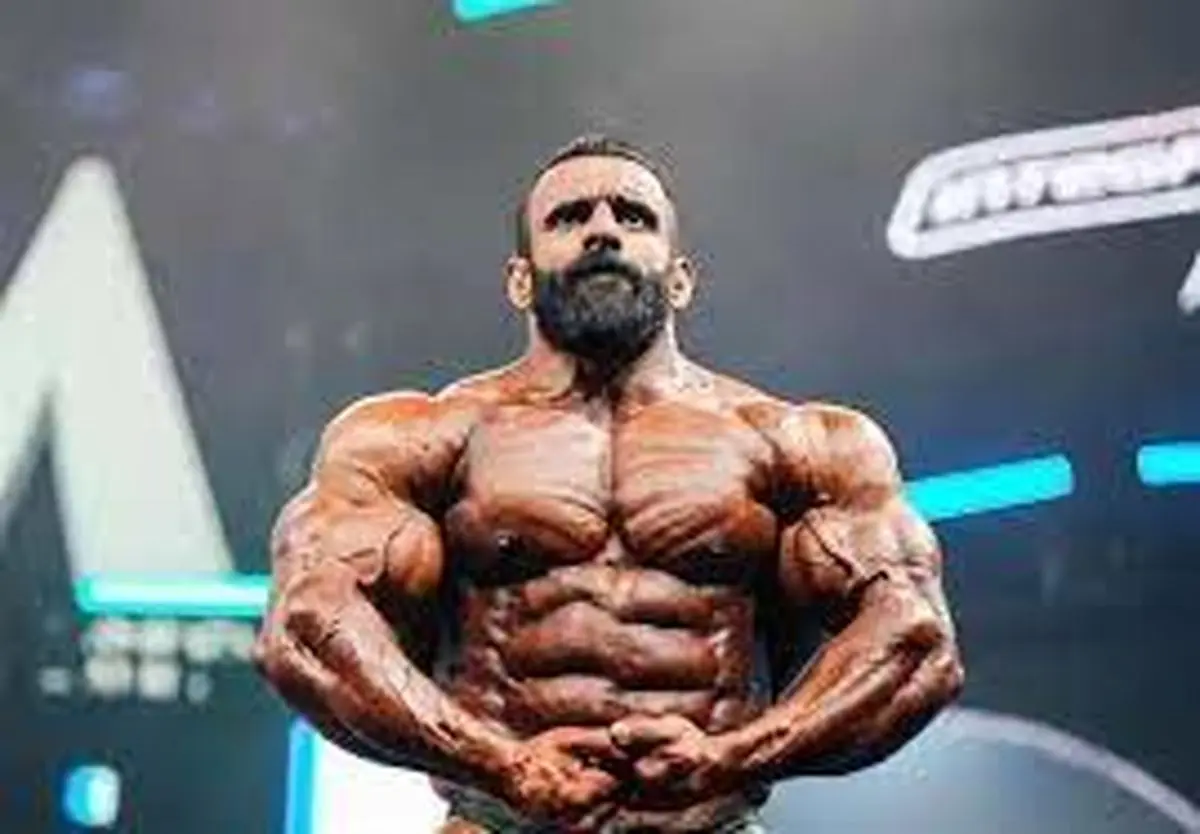 هادی چوپان با این عکس کریسمی جنجال به پا کرد