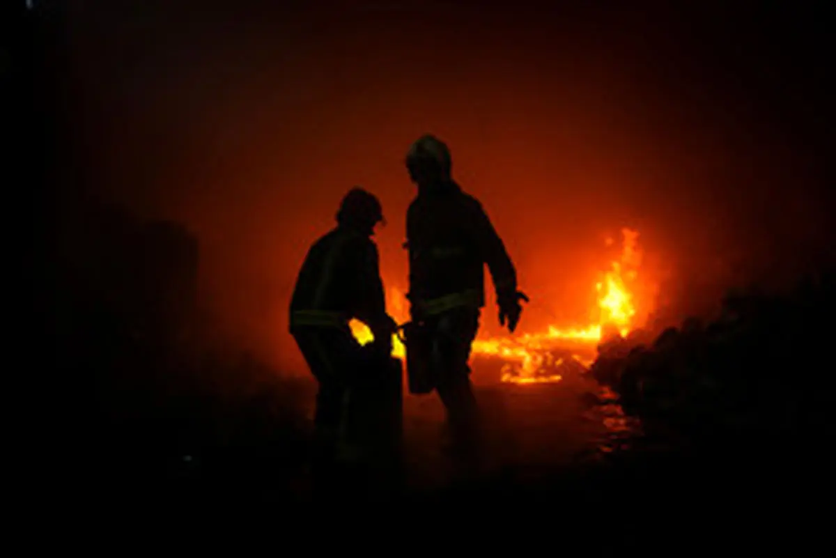 حریق گسترده انبار کالا در صالحآباد