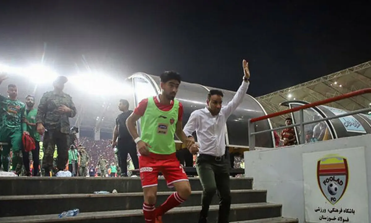 پرسپولیسی‌ها، مدال به دست از میدان گریختند