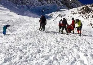 نجات جان کوهنورد مفقودی در چشمه نرگس تهران
