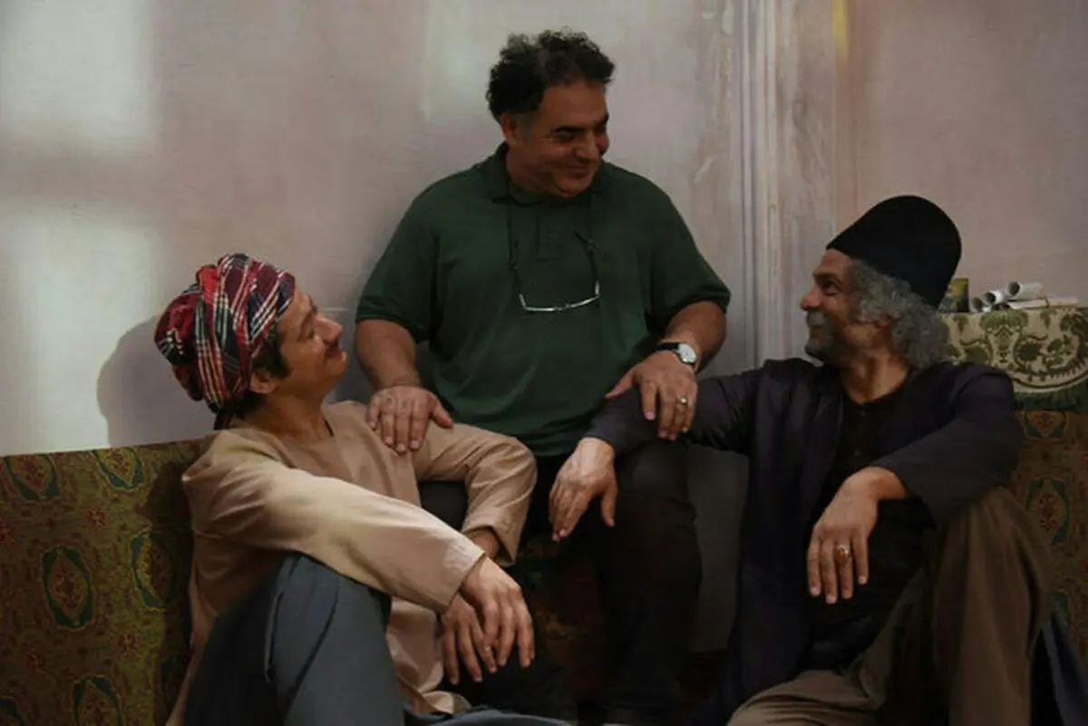 فیلم سینمایی «آتش و قداره» فیلمی پربازیگر