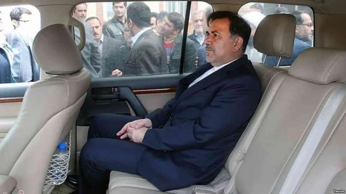 فرار آخوندی از پاسخگویی