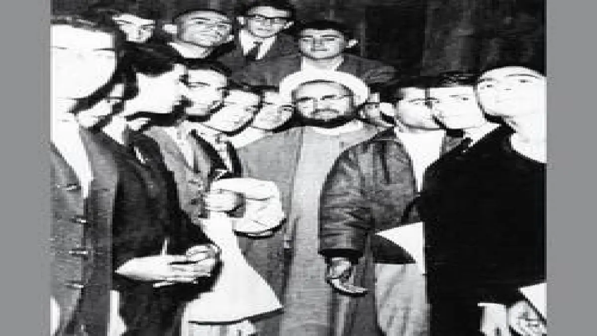 تطهیر پهلوی، این بار با بدنام کردن آیتالله مطهری!