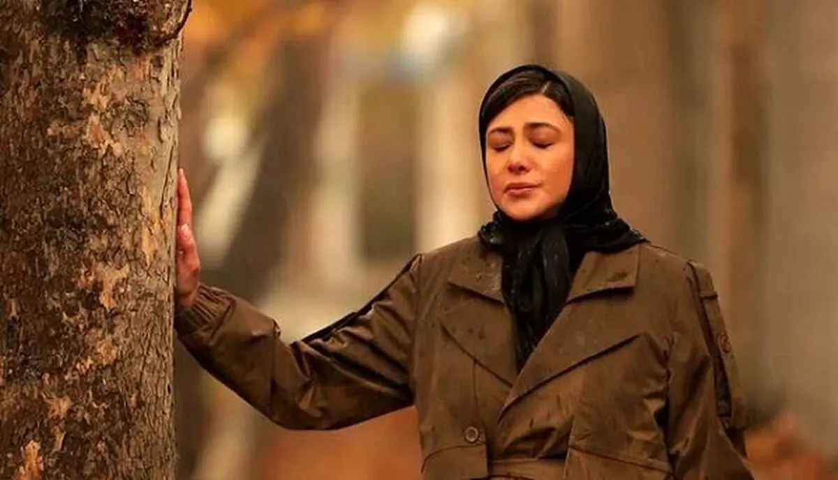 تدارک اکران فیلمی با بازی آزاده صمدی
