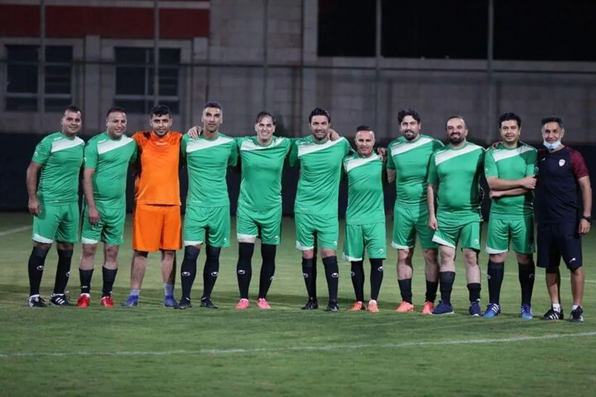 آذری و نکونام، خبرنگاران را شکست دادند!
