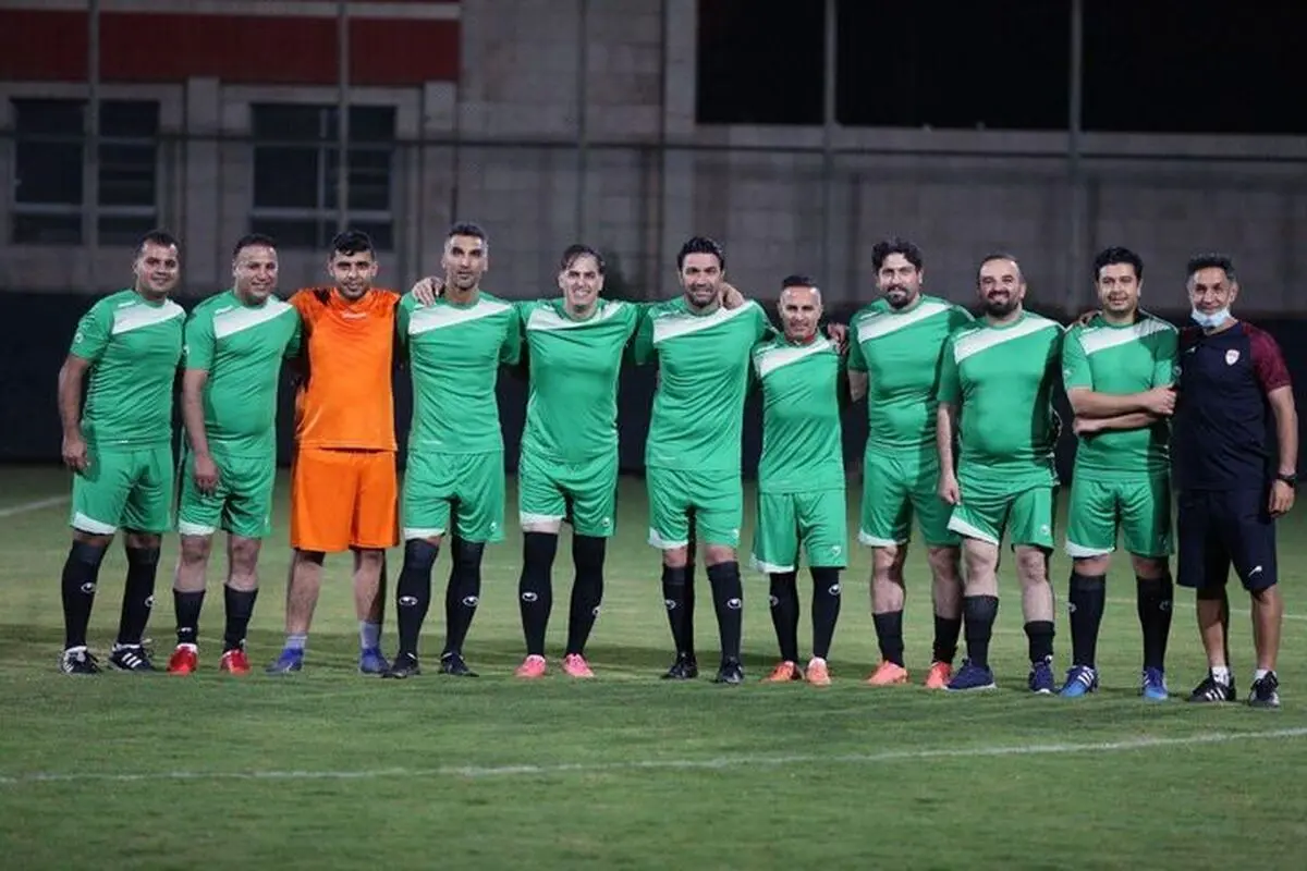 آذری و نکونام، خبرنگاران را شکست دادند!