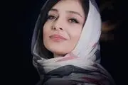 ساره بیات در استادیوم‌ در حال تماشای فوتبال /عکس