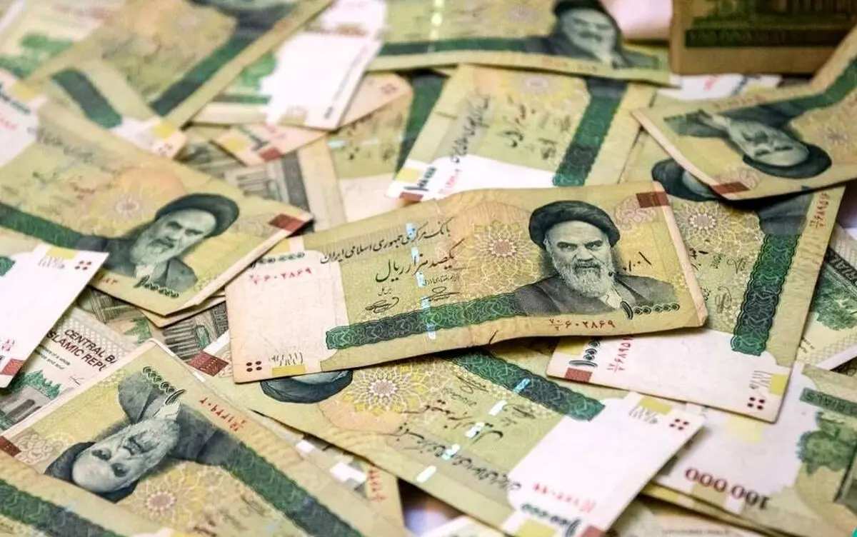 هدیه به حقوق بگیران متاهل | این افراد حقوق بگیر یک ماه حقوق بیشتر می گیرند