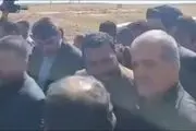 حضور پزشکیان در میان زائران امام رضا (ع)