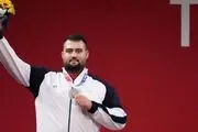 مدالم را به مردم و کادر درمان کشور تقدیم می‌کنم