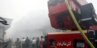 انبار چسب بازار تهران طعمه حریق شد
