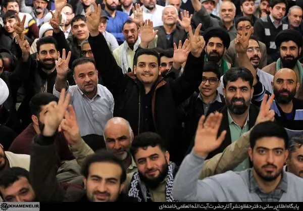 دیدار هزاران نفر از اقشار مختلف مردم قم با رهبر معظم انقلاب/گزارش تصویری