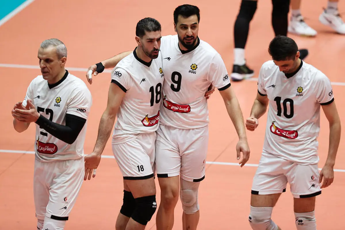 جنجال در آزادی با ۴ کارت قرمز!