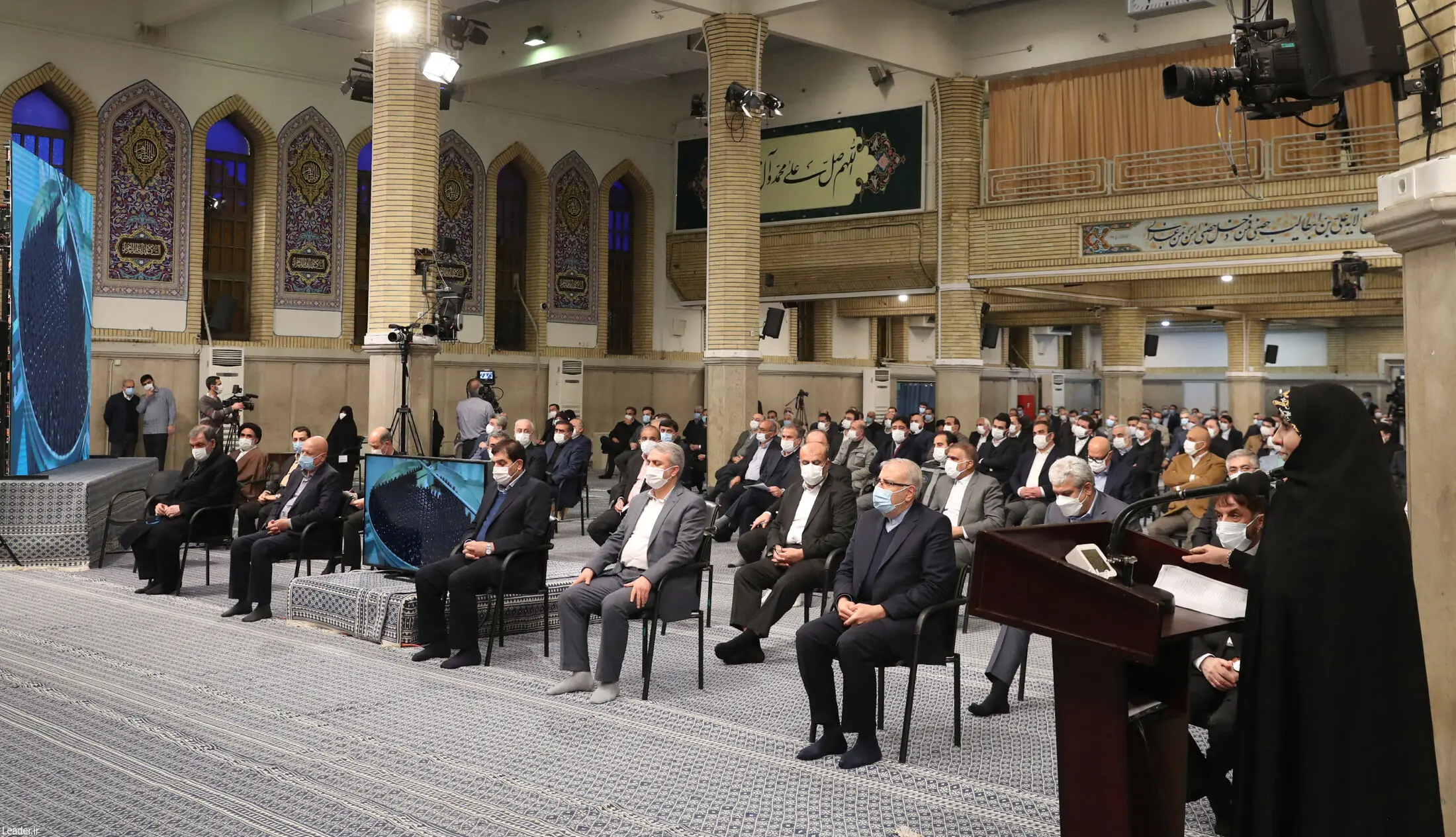 دیدار جمعی از تولیدکنندگان و فعالان صنعتی با رهبر معظم انقلاب/گزارش تصویری