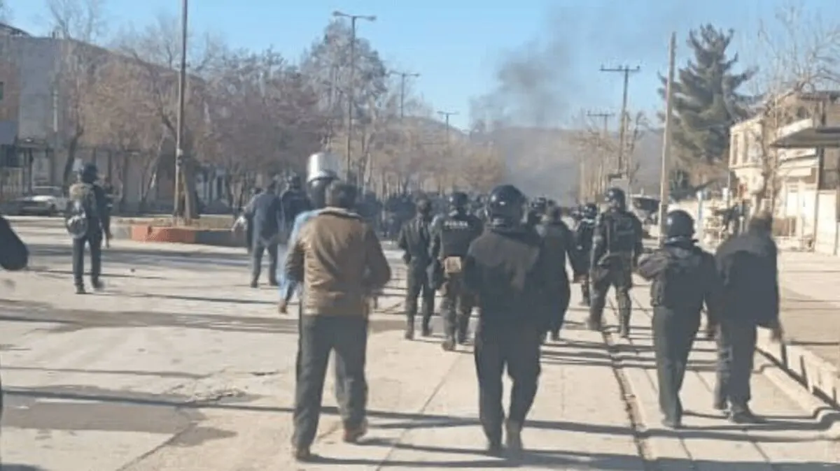 پایان تجمع با دخالت پلیس؛ چند نفر جان باختند؟+ فیلم
