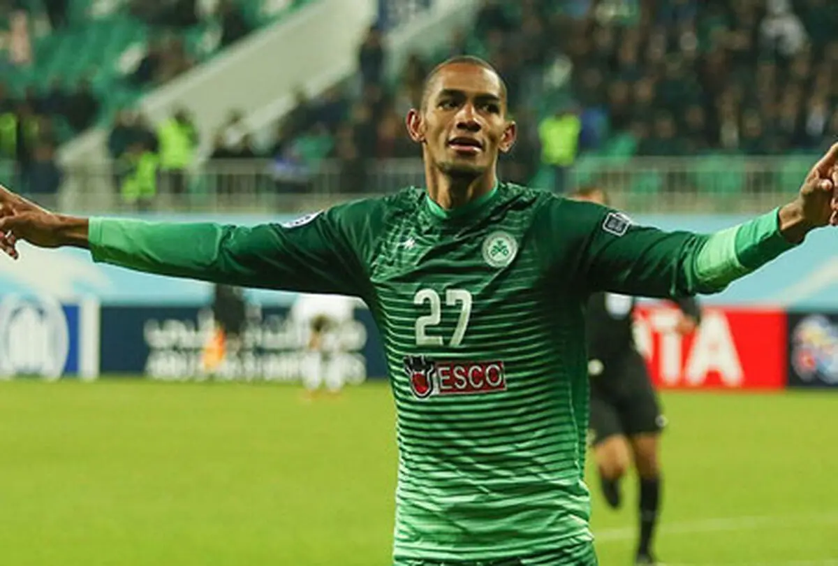 مهاجم ذوب آهن : پرسپولیس از هر نظر شایسته قهرمانی است
