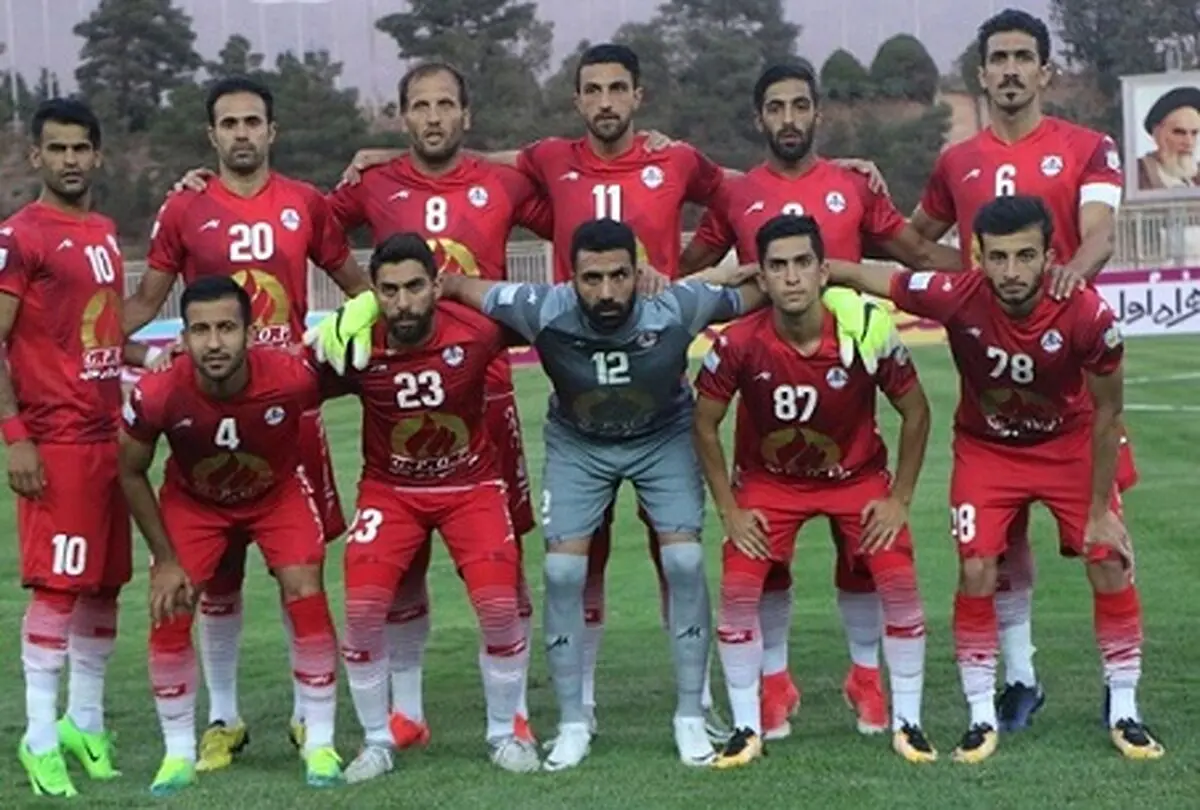 صحبت‌های عجیب با بازیکنان نفت
