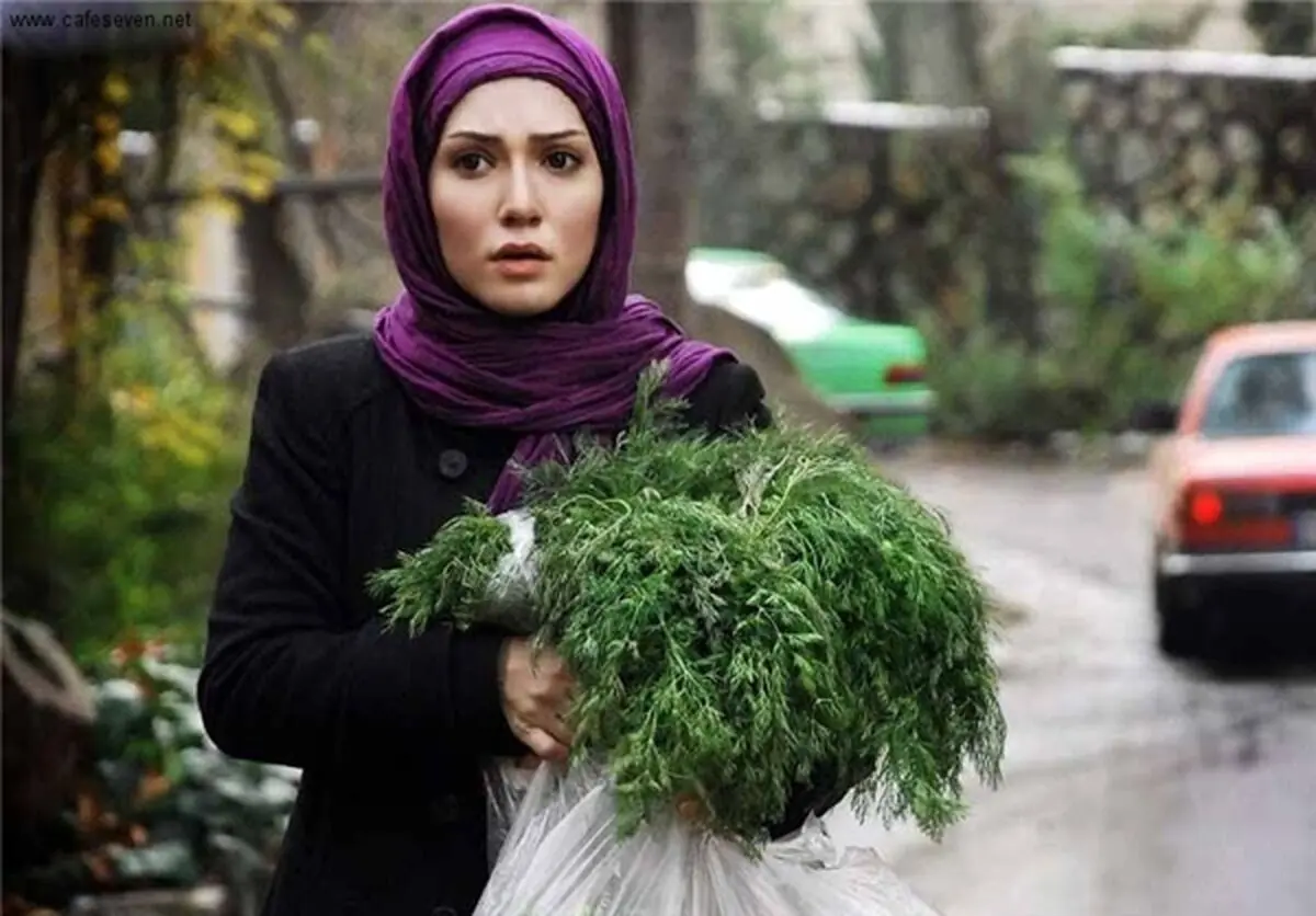 خانم بازگیر: آرزو می‌کنم دست دشمن از کشورم دور باشد 