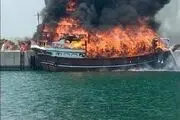 آتش سوزی در  ۸ فروند لنج صیادی در بندر لنگه
