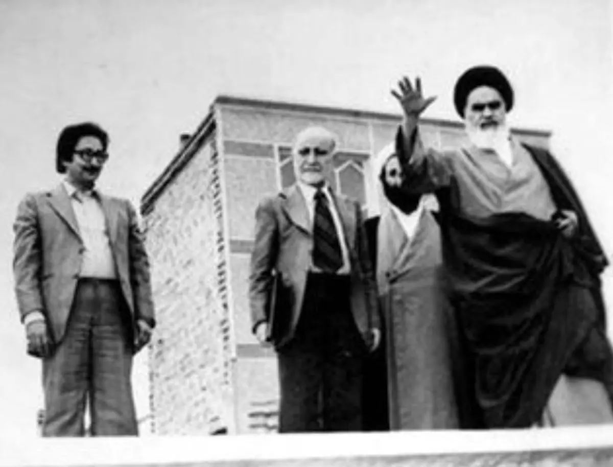 رهبر انقلاب: بنیصدر میگفت من از امام محبوبترم!
