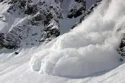 ریزش بهمن در این جاده برف خیز ایران