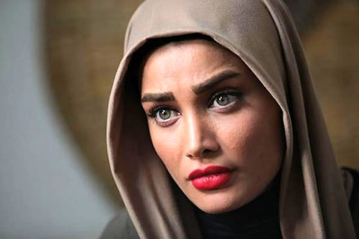 نگاهِ «تینا آخوندتبار» به زندگی/ عکس