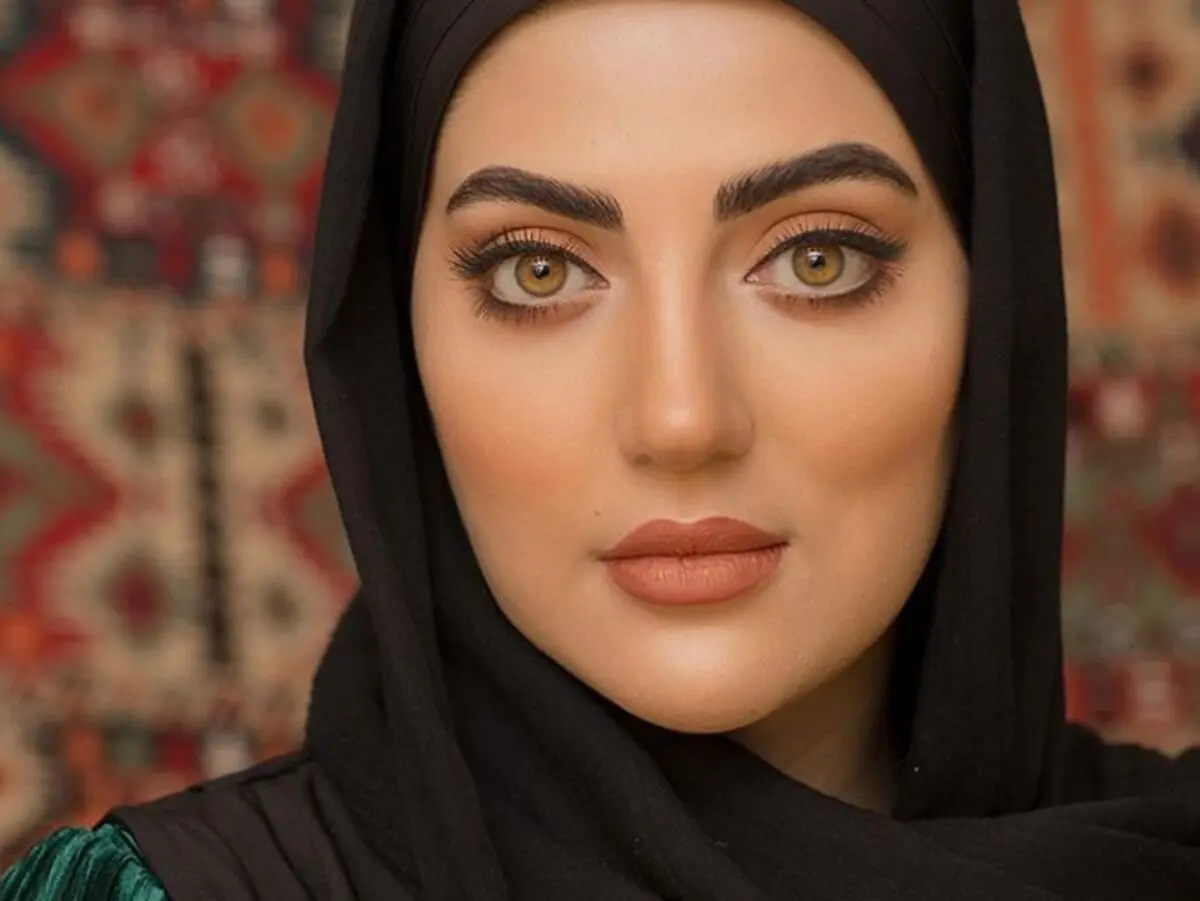 ژست شیک و جذاب هلیا امامی در جشن حافظ+ عکس