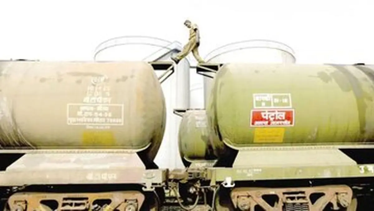 پشت پای دهلی به پوتین