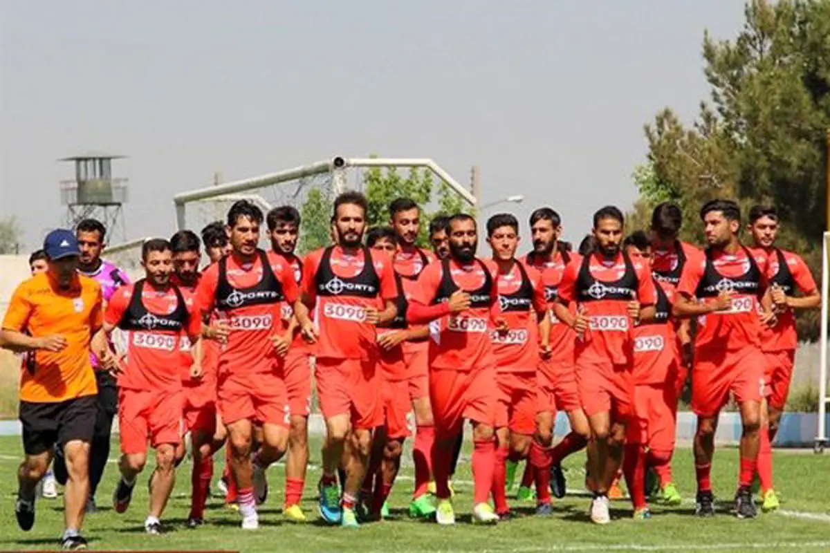 بنگر به تراکتورسازی بر می گردد؟